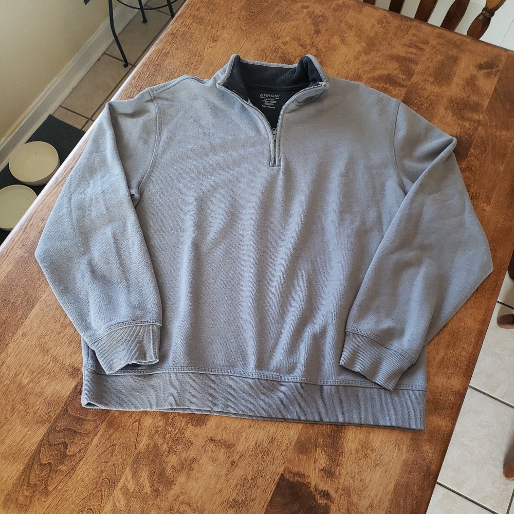 Mens Arrow Sweatshirt